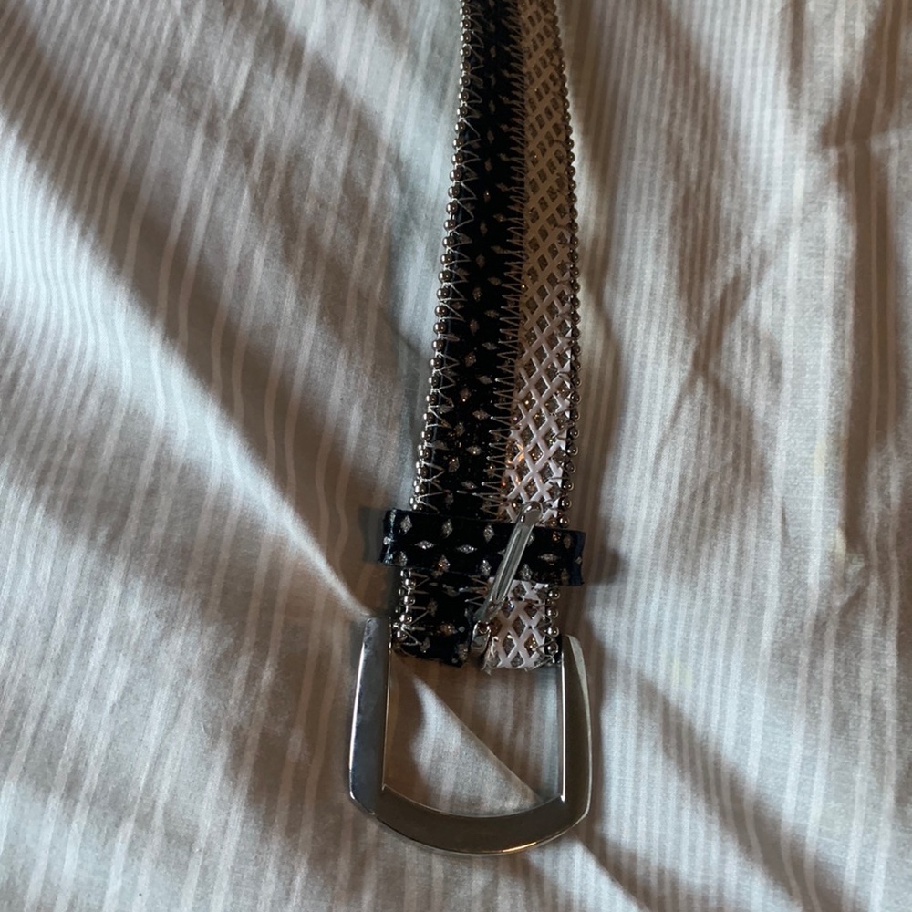 Pretty glittery belt. NWT
